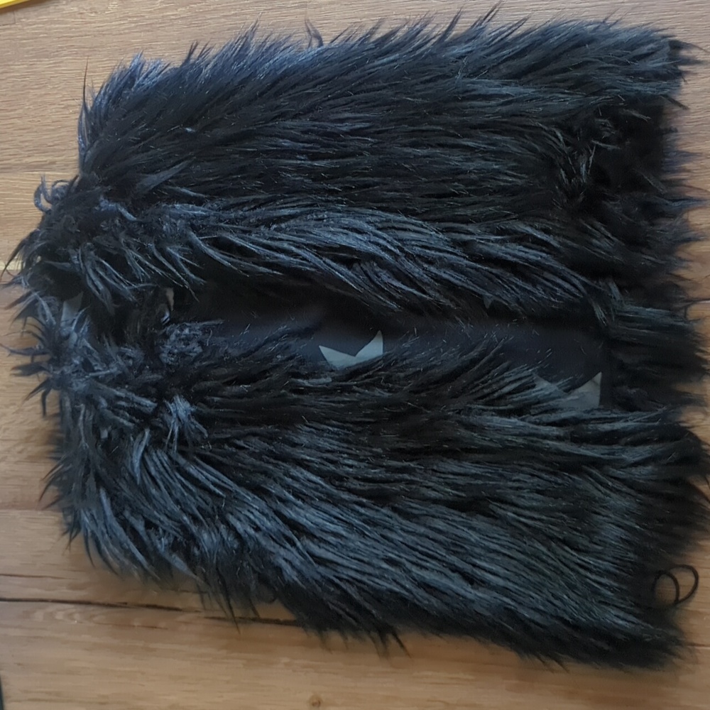Nununu world faux fur vest